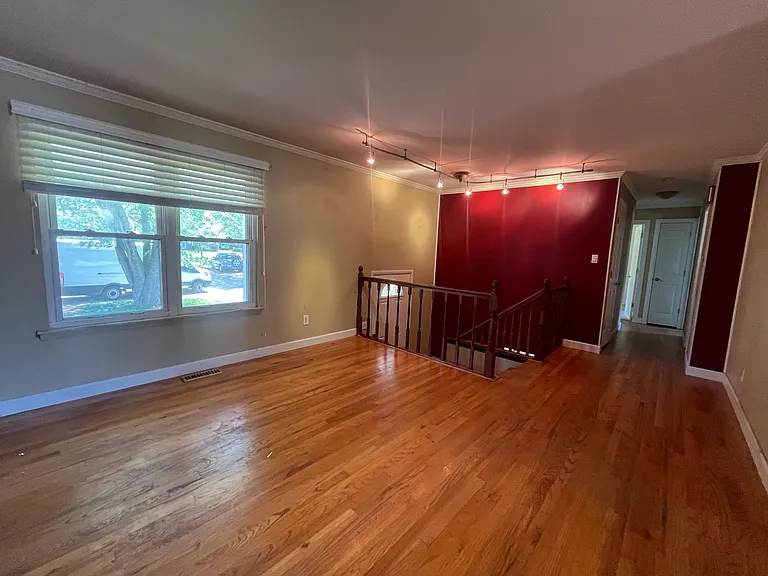 141-1 Maple Hill Ln — Photo 5