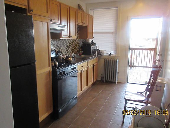 4th image of 6121 N Claremont Ave #3S