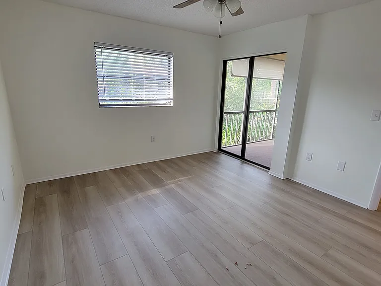 7237 Cloister Dr — Photo 6