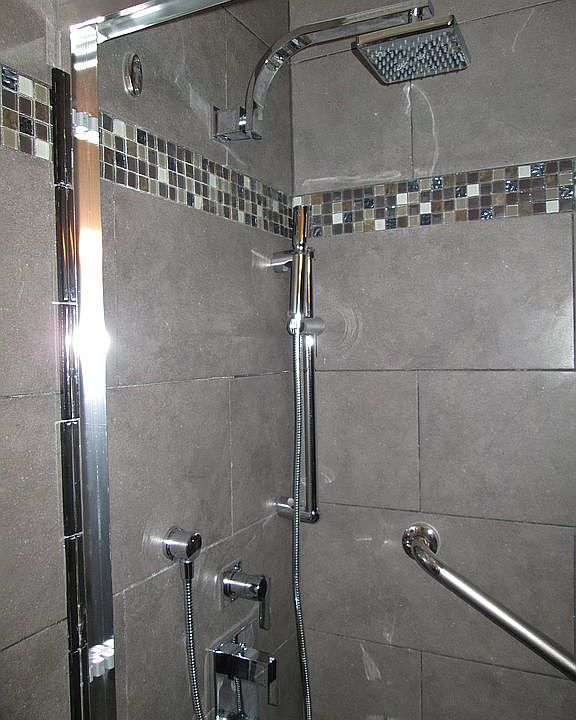Second bathroom shower