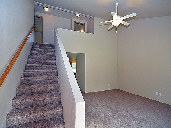4th image of 17046 Arborvitae Ct SE