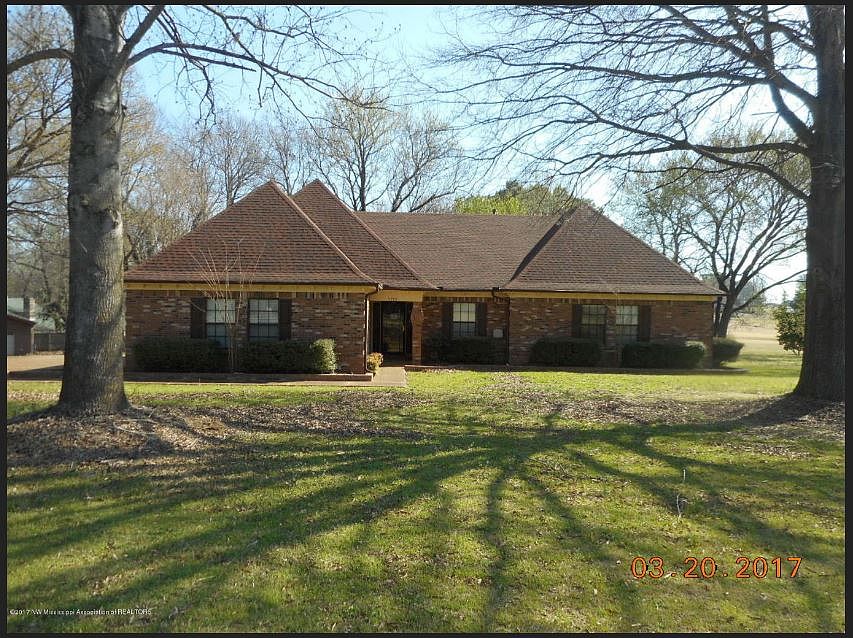 1st image of 3700 Shady Oaks Dr
