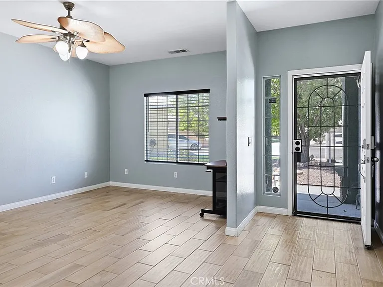44154 Coral Dr — Photo 2
