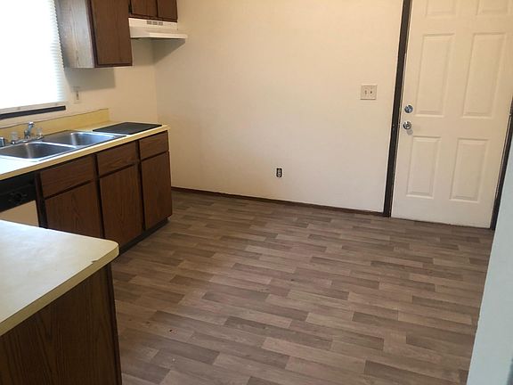 3rd image of 9058 N Joyce Ave