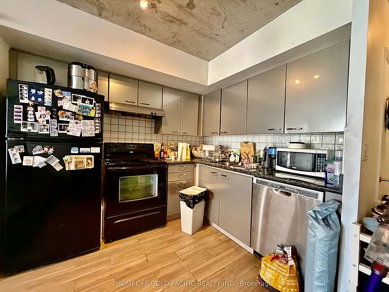 22 Wellesley St E #705 — Photo 5