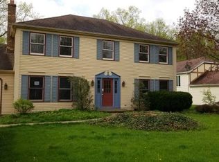 25985 Woodpath Trl, Westlake, OH