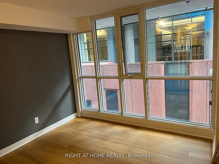295 Adelaide St W #722 — Photo 6