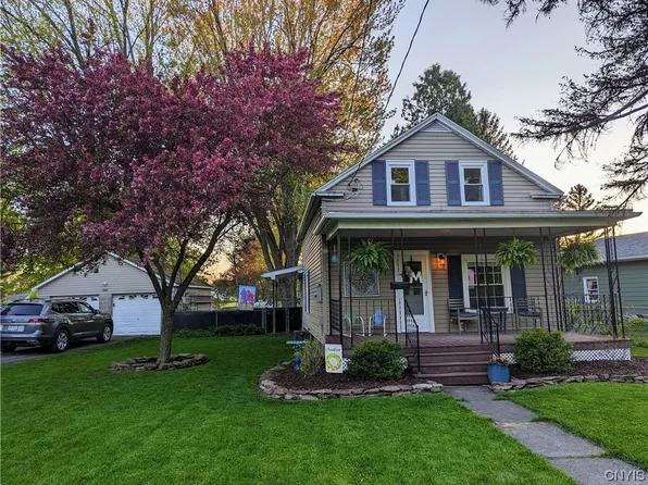 503 N Main St, Canastota, NY 13032