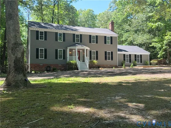 5811 Turkey Oak Rd, North Chesterfield, VA 23237