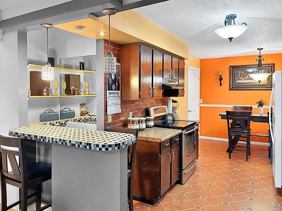 5th image of 1409 F St