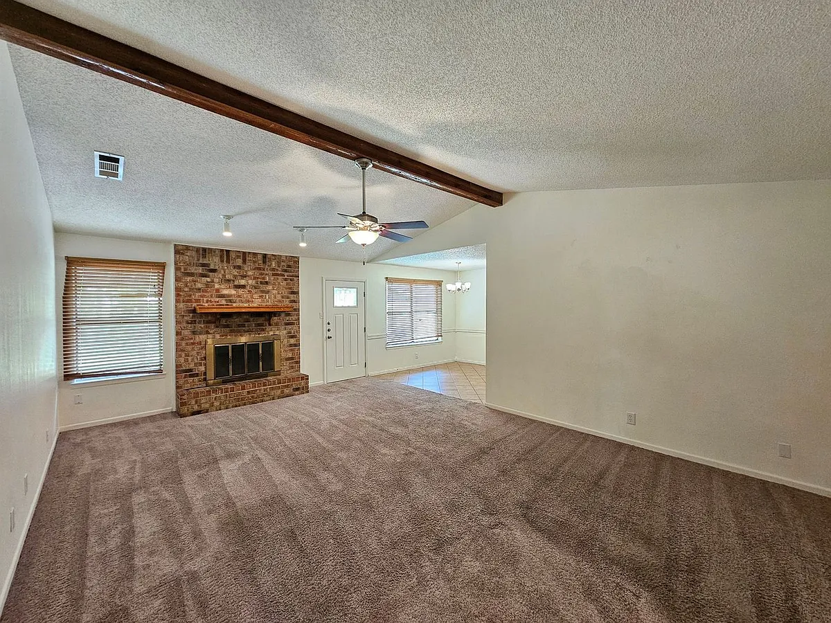 Building Photo - 3201 Paintrock Dr