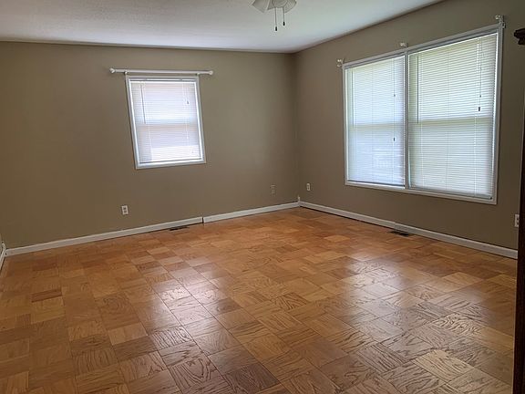 3rd image of 2320 Middleground Dr