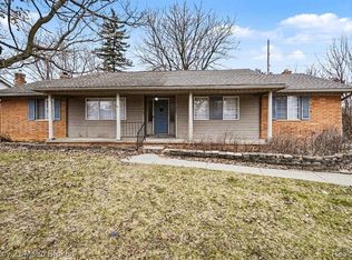 3509 Ridgecliffe Dr, Flint, MI 48532