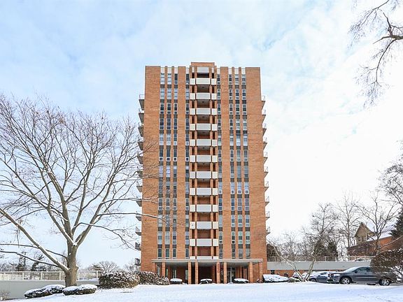 2nd image of 2230 S Patterson Blvd