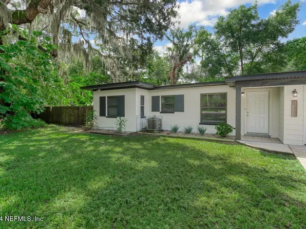2215 SILVER LAKE Drive, Palatka, FL 32177