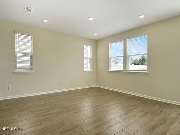 5th image of 6939 MIRAGE Street