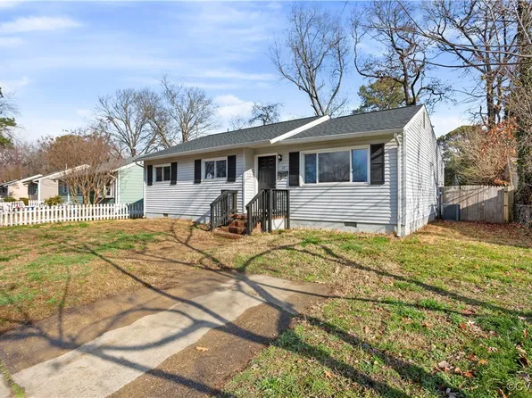 17 Kingslee Ln, Hampton, VA 23669