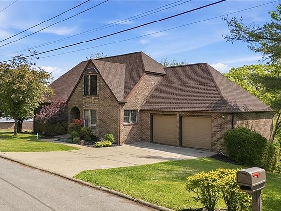 2nd image of 75 Oakridge Dr