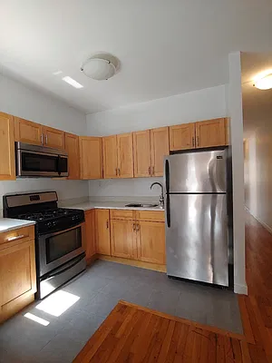 Rented by Moss Realty Company | media 15