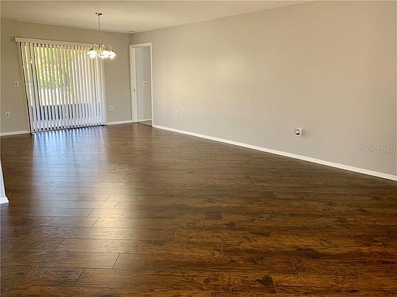 3rd image of 267 Mark Twain Ln