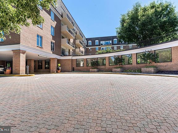 4th image of 8101 Connecticut Ave APT N405