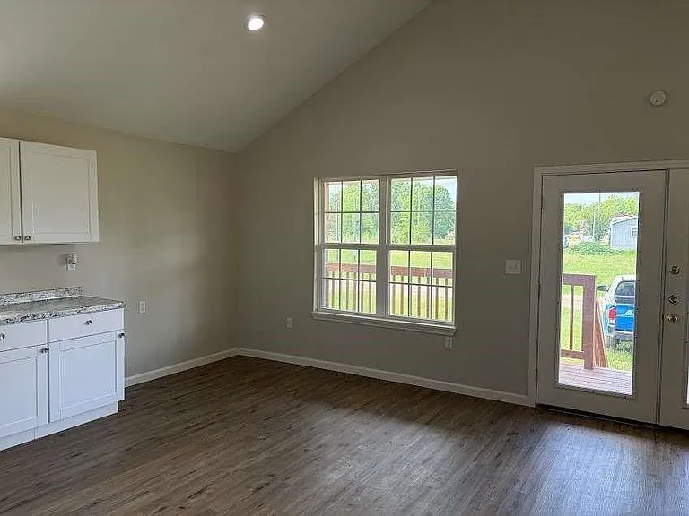 132 Pine Ridge Dr — Photo 8