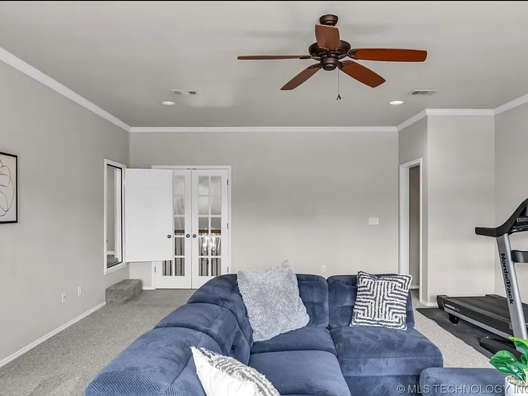 1200 S Laurel Ave — Photo 10