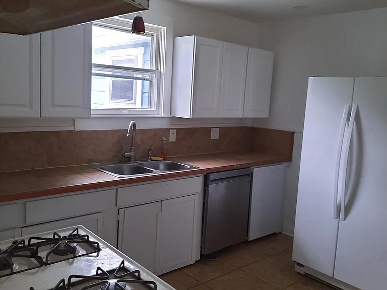 127 Motel Dr — Photo 11