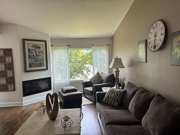 5th image of 421 Shoreline Rd