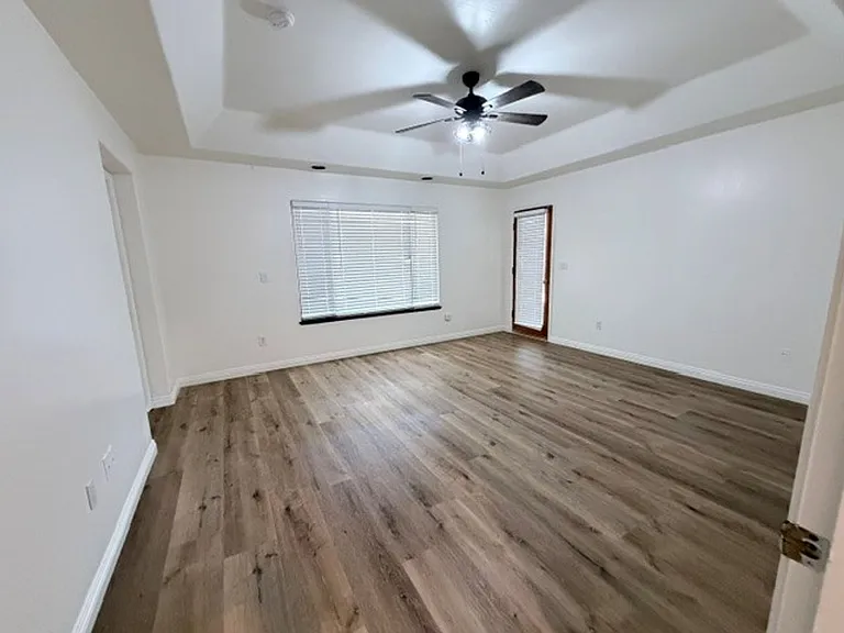5106 Glacier Canyon Ct — Photo 11