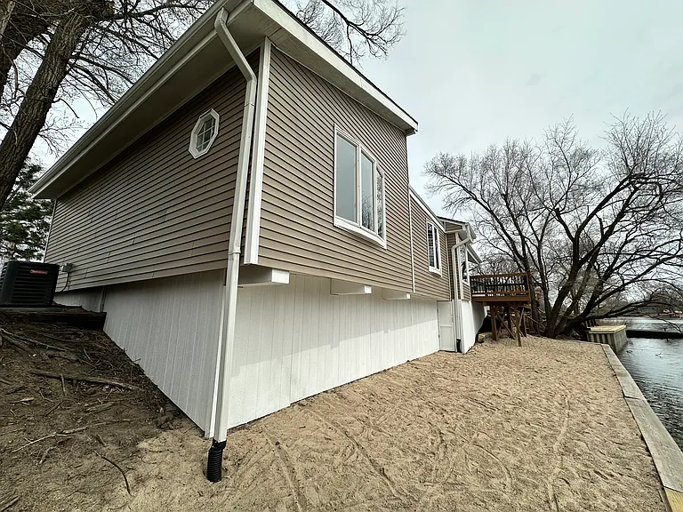 720 Boulevard St — Photo 20