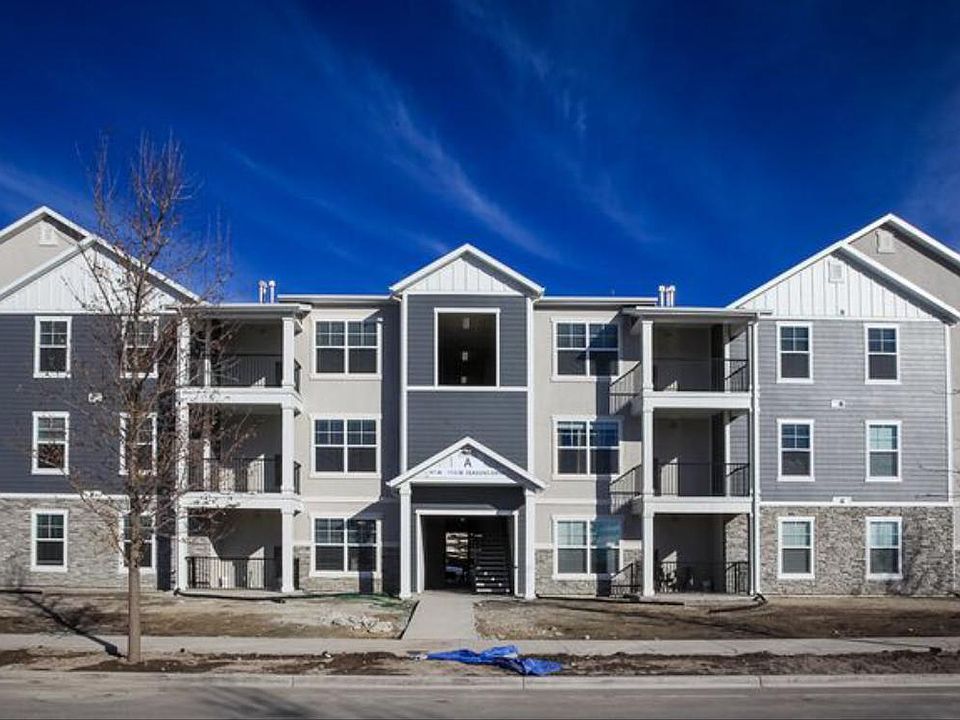 1st image of 49 W Seasons Dr