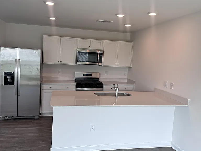 21 Bee Garden Ct #1 — Photo 5