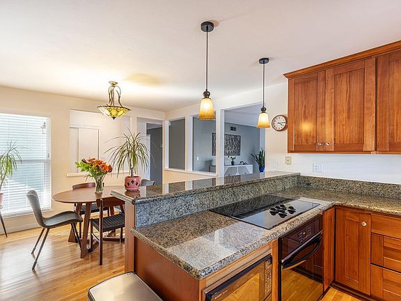 3rd image of 2521 Sage Street