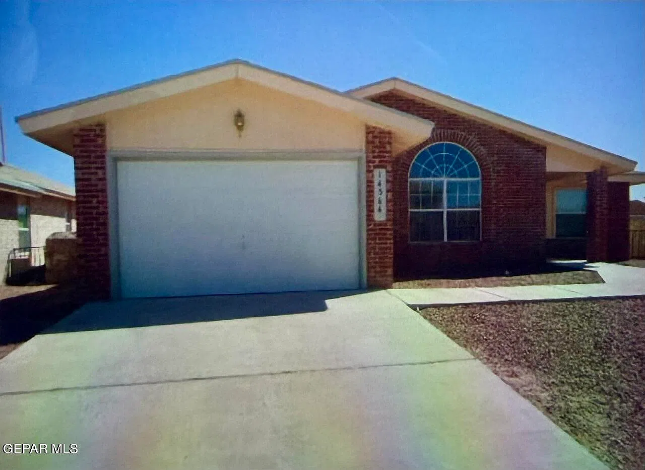 3 bed, 2.0 bath, 1104 sqft, $1,400 — Photo 1