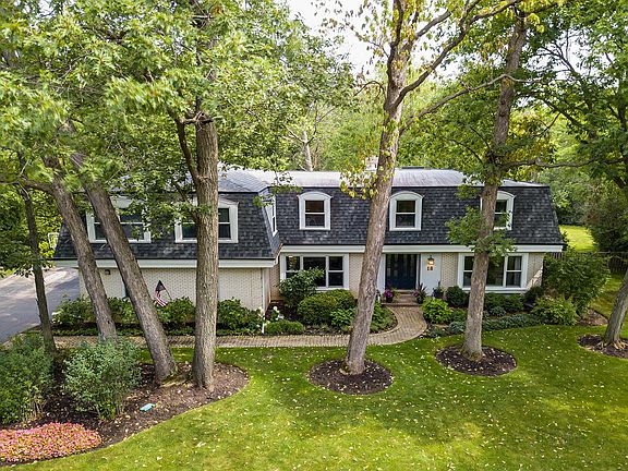 2nd image of 18 Victoria Ln