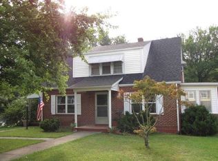 301 Parkwood Dr, Galax, VA 24333