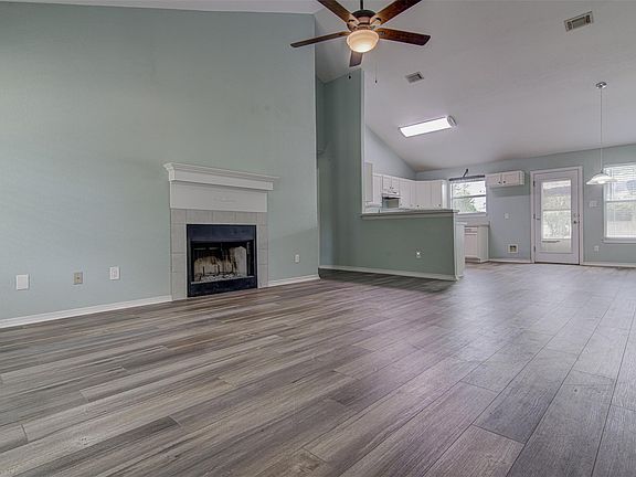 5th image of 107 W Pauwela Ln