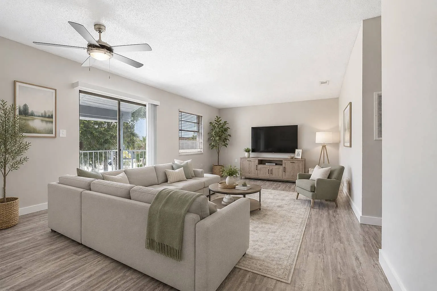 Roselea Manor Apartments — Photo 2