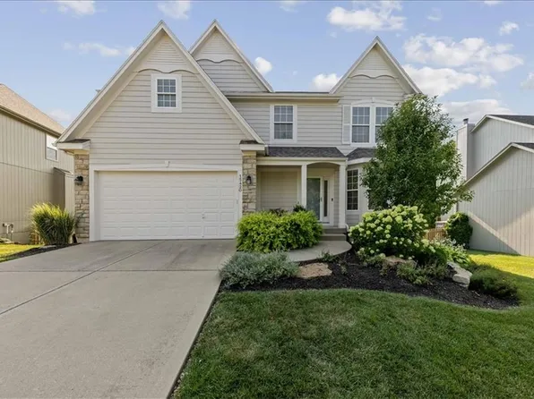15420 S Gallery St, Olathe, KS 66062