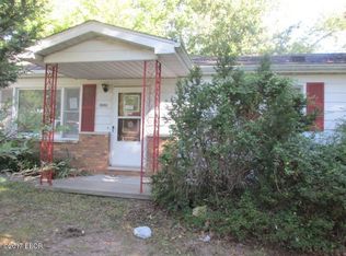 1000 W Parish St, Harrisburg, IL 62946