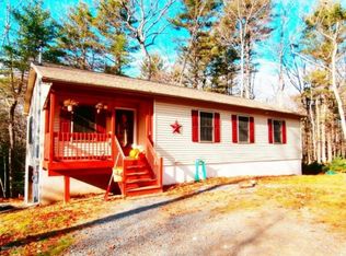 120 Hickory Rd, Dingmans Ferry, PA 18328