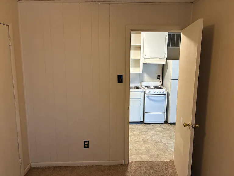 513 Mimi Ln #C — Photo 2