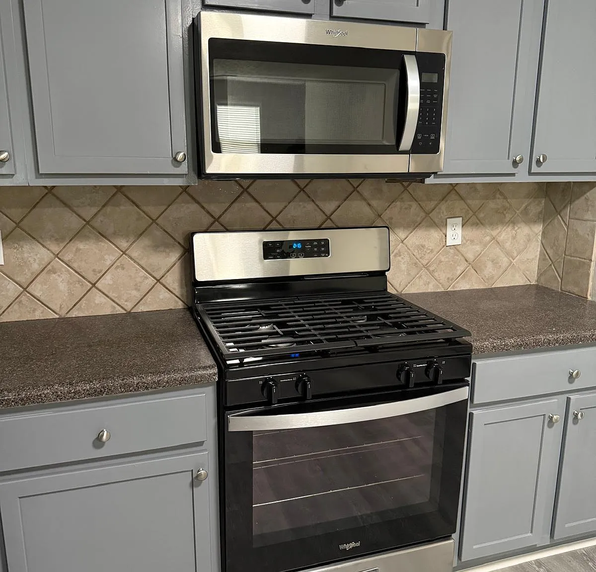 4 bed, 2.5 bath, 3024 sqft, $2,600 — Photo 4