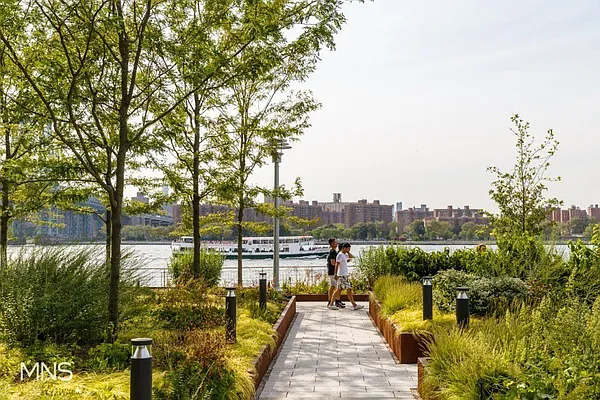 Rented by MNS | media 26