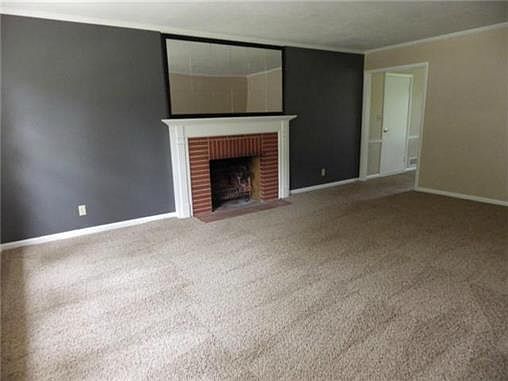 2nd image of 7622 W 95th Ter
