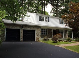 946 Cherokee Ave, Huntingdon Valley, PA 19006