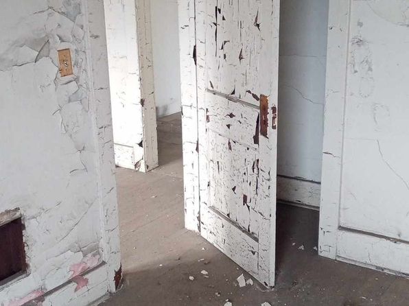 detroit-michigan-245793111 picture