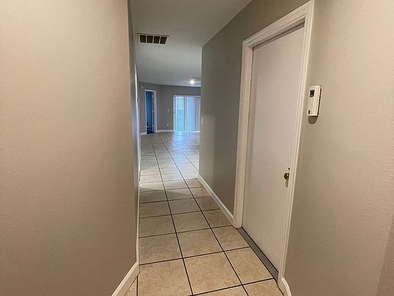 3rd image of 2608 Icabod Ct