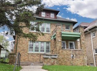 2465 N 51st St #2467, Milwaukee, WI 53210